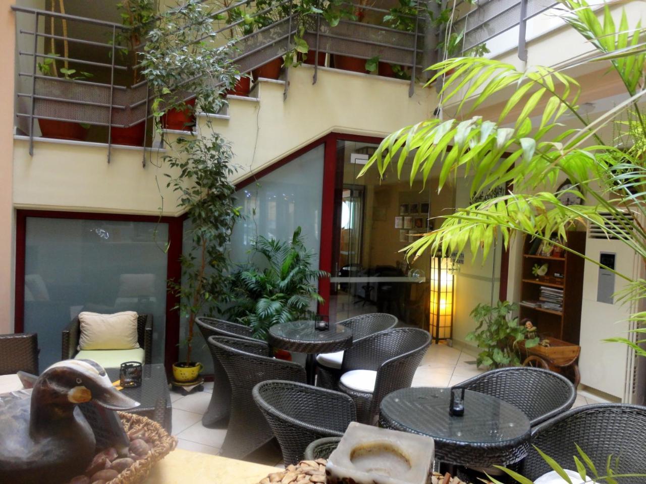 Lirio Guest House Makrakomi Ngoại thất bức ảnh