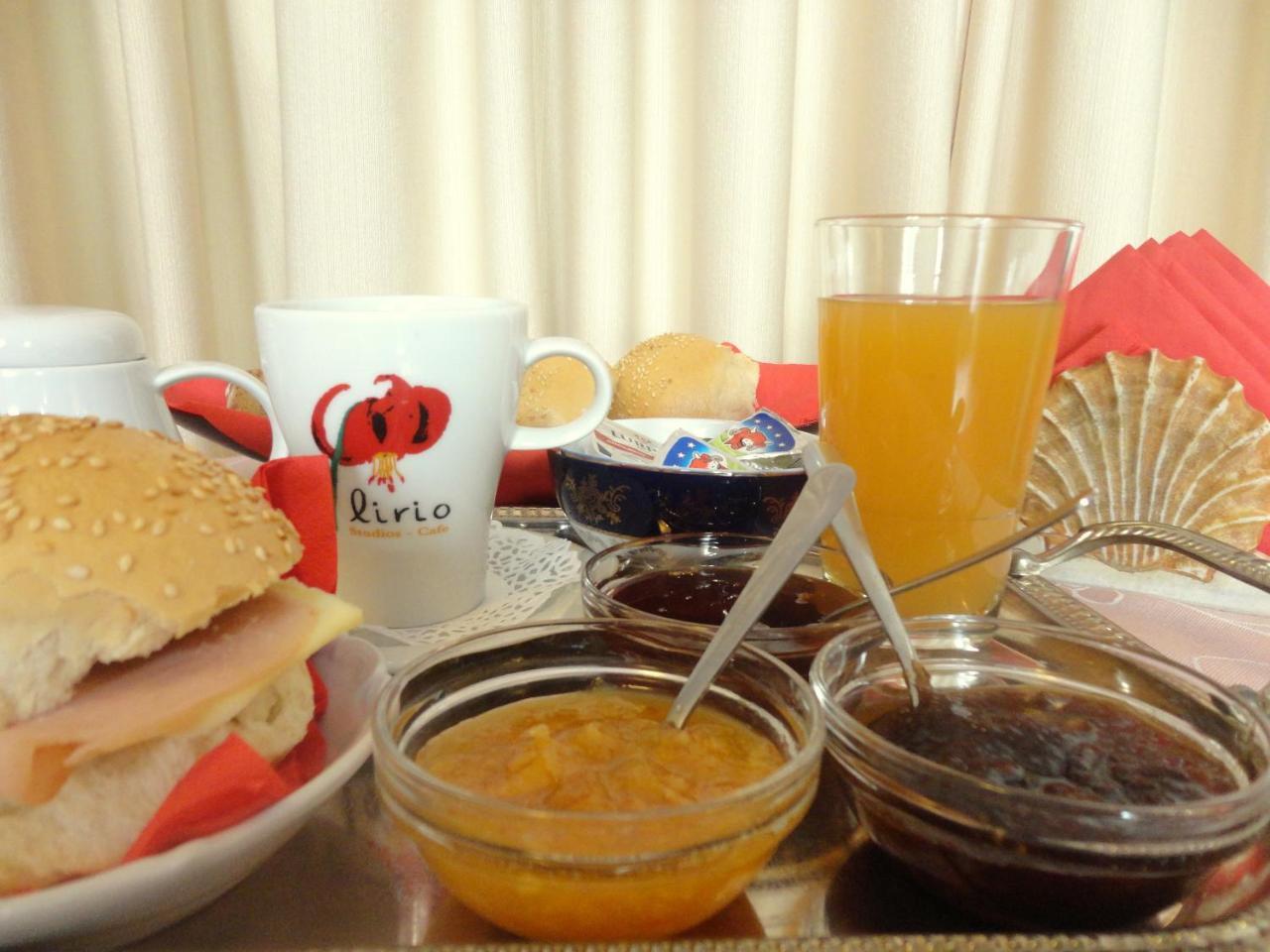 Lirio Guest House Makrakomi Ngoại thất bức ảnh