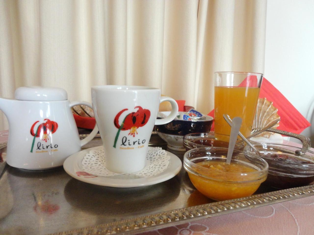 Lirio Guest House Makrakomi Ngoại thất bức ảnh