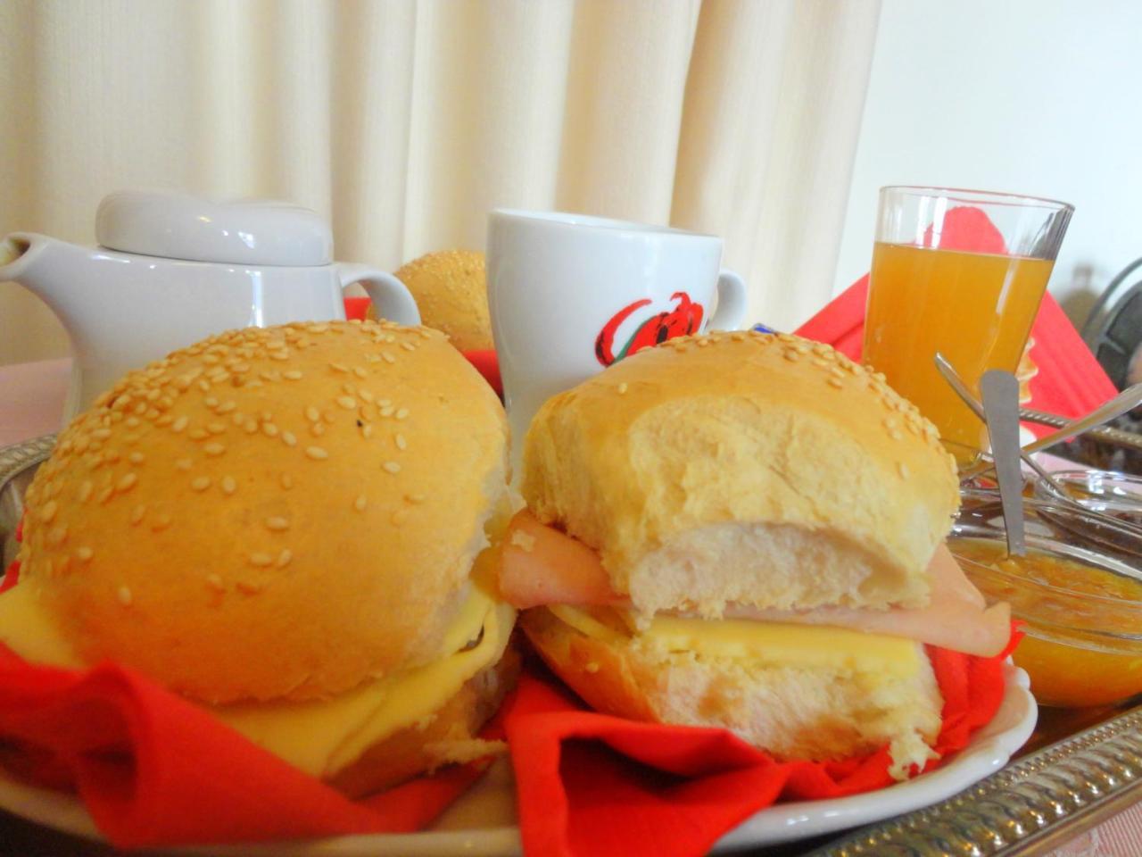 Lirio Guest House Makrakomi Ngoại thất bức ảnh