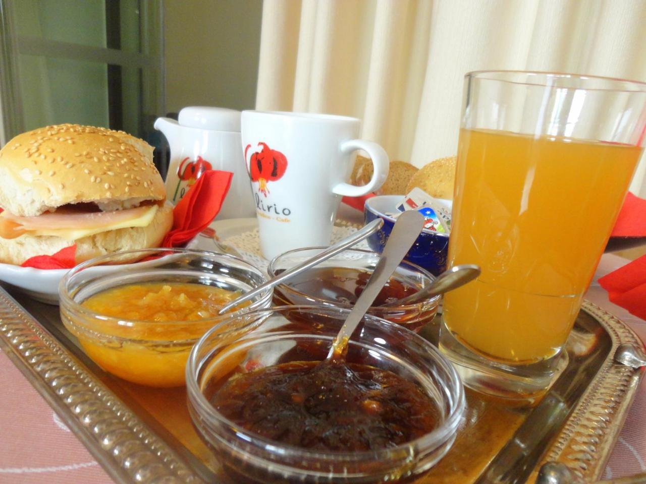 Lirio Guest House Makrakomi Ngoại thất bức ảnh
